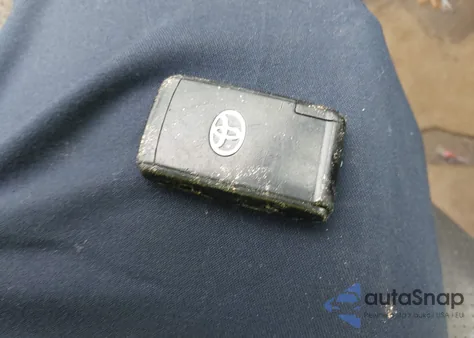 2006 Toyota Prius z USA, uszkodzony, nr VIN JTDKB20UX63129873